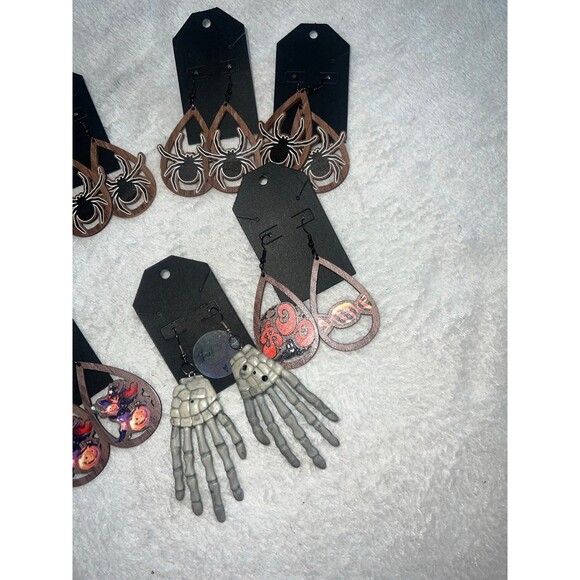 7 new, Halloween themed earrings - Picture 3 of 3